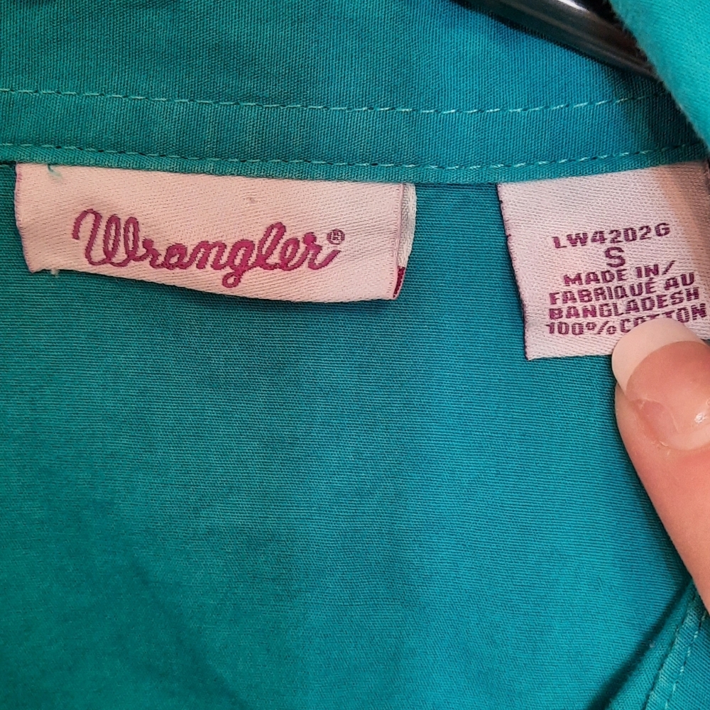 Clothes - Picture 2 of 3